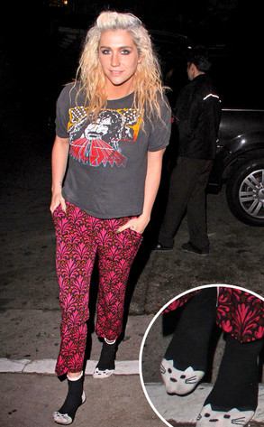Kesha, Socks Kesha, Socks